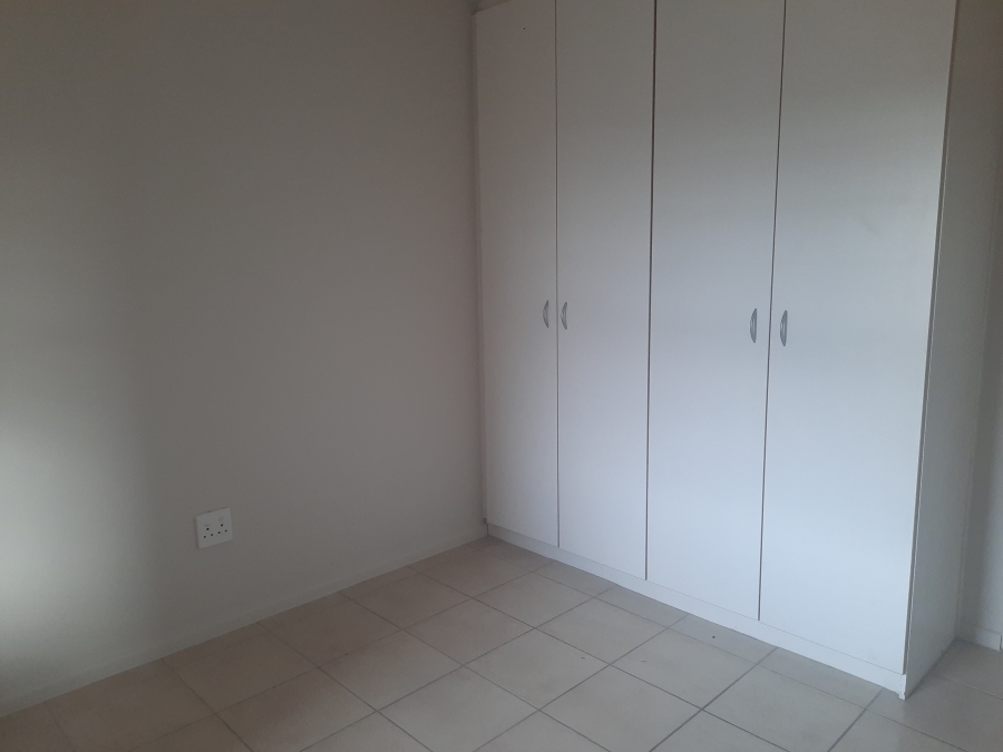 To Let 2 Bedroom Property for Rent in Protea Heights Western Cape